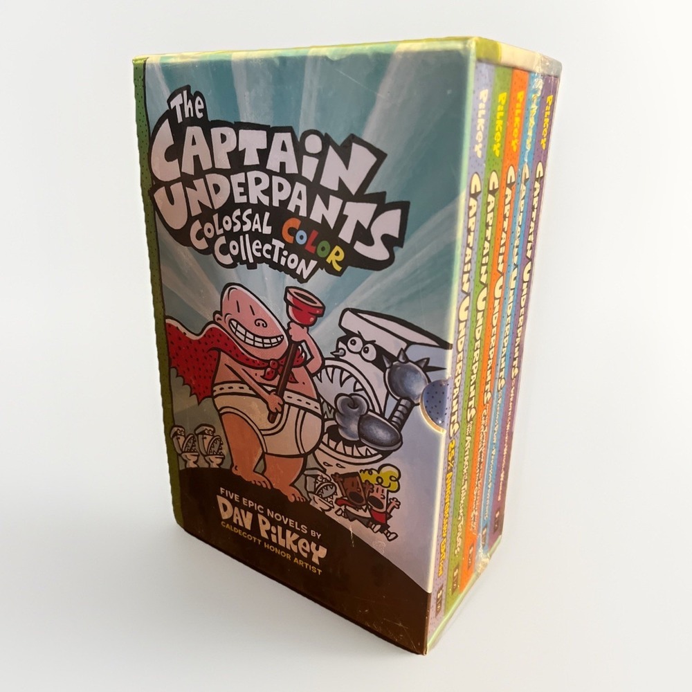 The Captain Underpants Colossal Color Collection: From the Creator of Dog Man